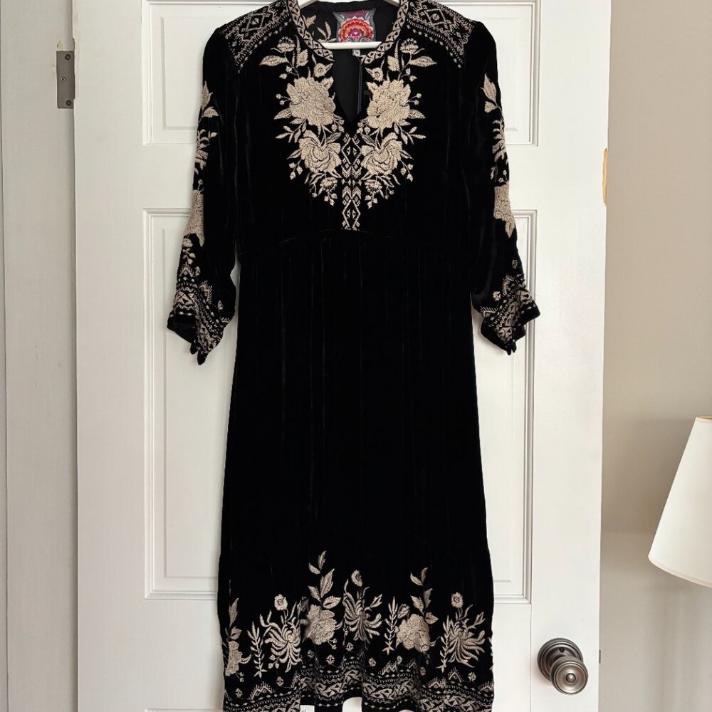 NWT Johnny Was Magdalene Velvet Dress size Medium w Floral Embroidery